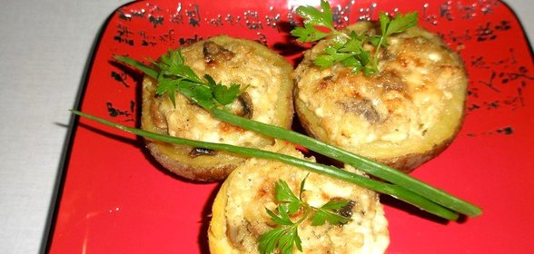 запечённый картофель с сливочным сыром и грибами