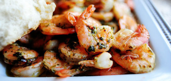 Креветки в лимоне и чесноке