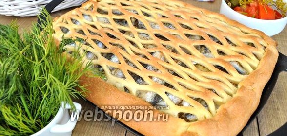 Пирог с мойвой