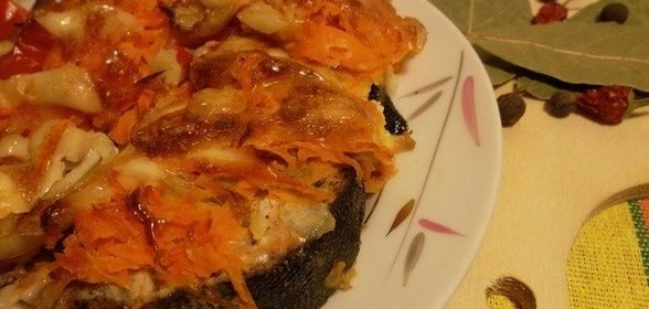 Стейки горбуши, запеченные с овощами