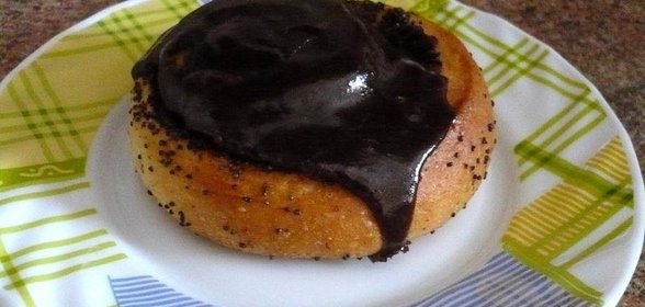 Постные маковые булочки с глазурью