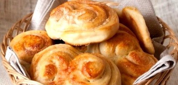 Плюшки из дрожжевого теста