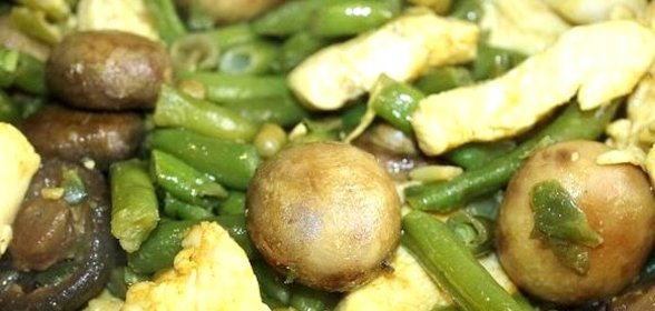 Стручковая фасоль с грибами