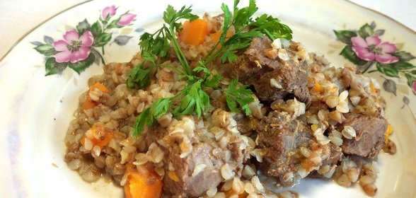 Мясо утки с гречкой