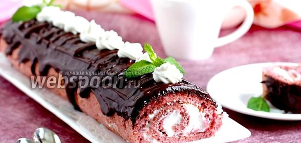 Шифоновый клубничный рулет