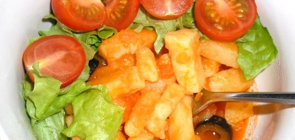 Картофель в томатной пасте с оливками