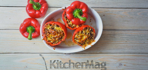 Перец, фаршированный пряным мясом