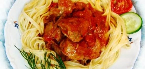 Гуляш с овощами