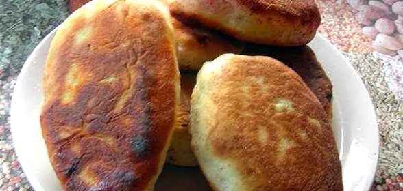 Пирожки с вишней
