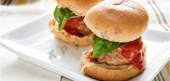 Булочки с фрикадельками из индейки