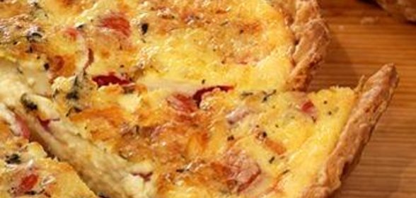 Французский пирог с кукурузой и помидорами