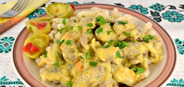 Куриные желудочки в сметане