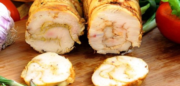 Куриная пастрома на пару, подкопченная розмарином