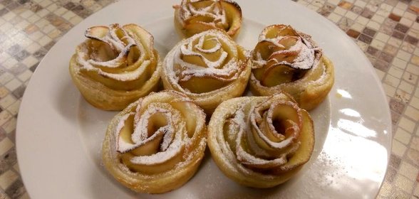 Яблочные розы