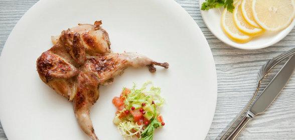 Запеченная перепелка, маринованная в белом вине