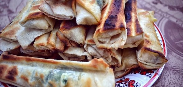 Сулугуни в лаваше на сковороде