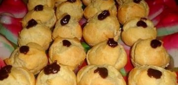 Эклеры с творогом и бананом