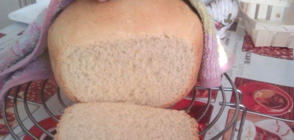 Пшеничный хлеб с кунжутом в хлебопечке