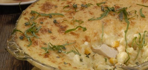Картофельная запеканка с курицей и кукурузой