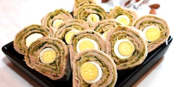 Рулет из лаваша с яйцом