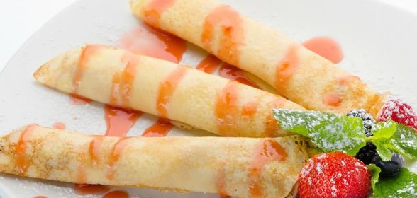 Блинчики со сливочным сыром и ягодами