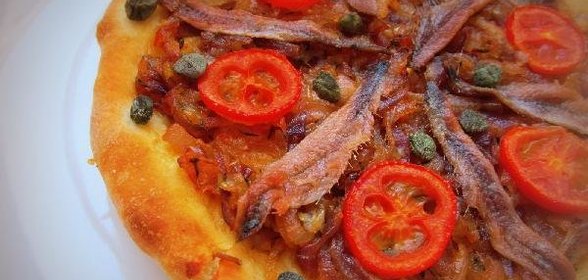 Писсаладьер - французский луковый пирог