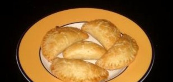 Пирожки с сыром и медом