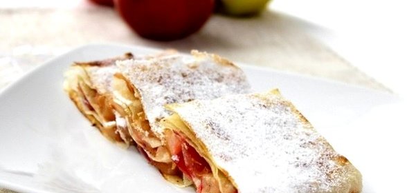 Яблочный штрудель из лаваша