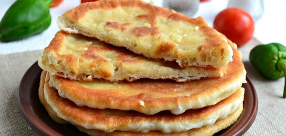 Чесночные лепешки в мультиварке