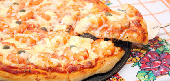 Пицца с креветками