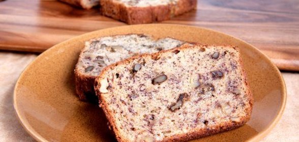 Зерновой хлеб с грецкими орехами
