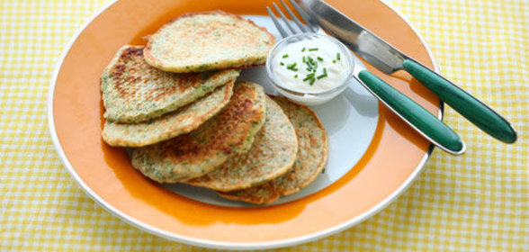 Оладьи с овсянкой и зеленым луком