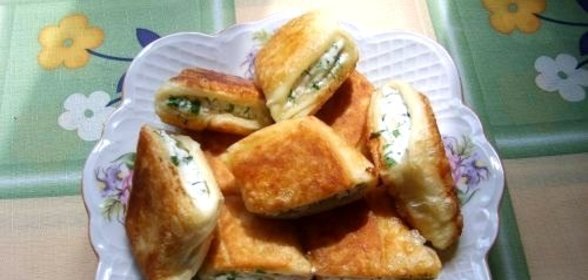 Пирожки с творогом на сковороде