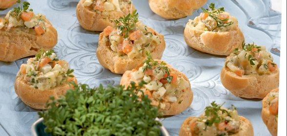 Профитроли с картофельным салатом
