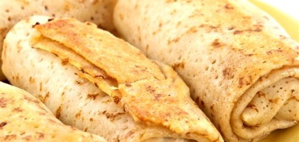 Блинчики с морковью, изюмом и урюком