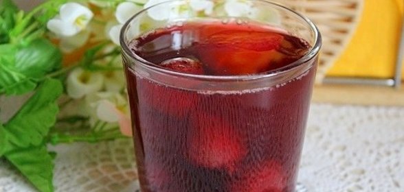 Фруктово-ягодный компот