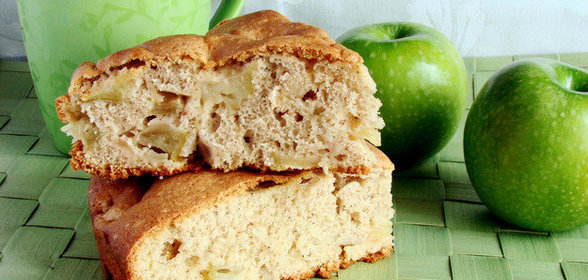 Нежная творожная шарлотка с яблоками