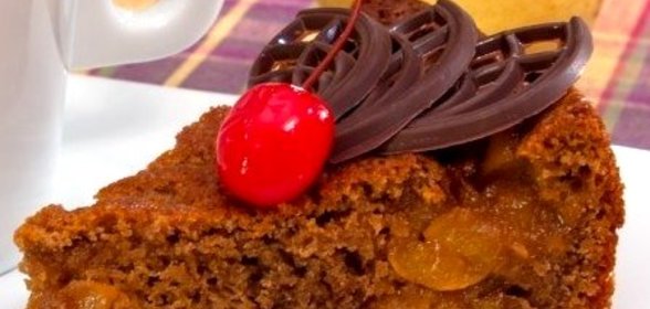 Пирог с карамелизированными грушами