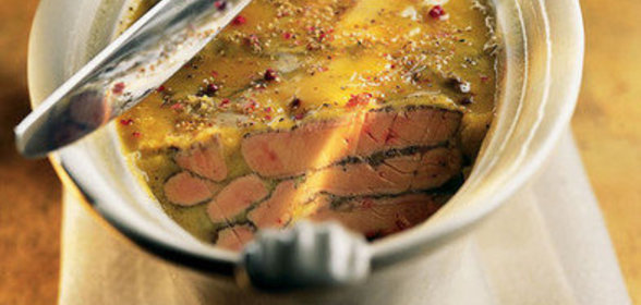 Хлеб с розмарином и изюмом