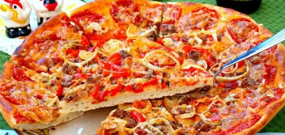 Пицца с мясным фаршем