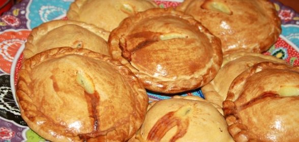 Пироги с курицей и картофелем