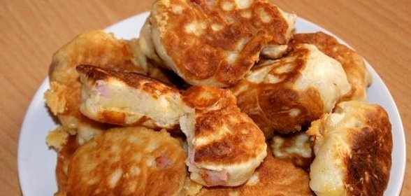 Оладьи с ветчиной и сыром
