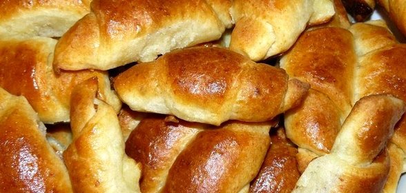 Нежные пирожки с капустой и яйцом