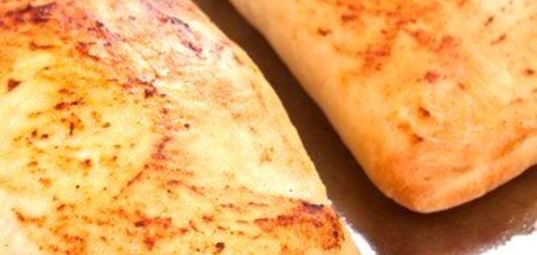 Быстрый жареный пирог из песочного теста с малиной