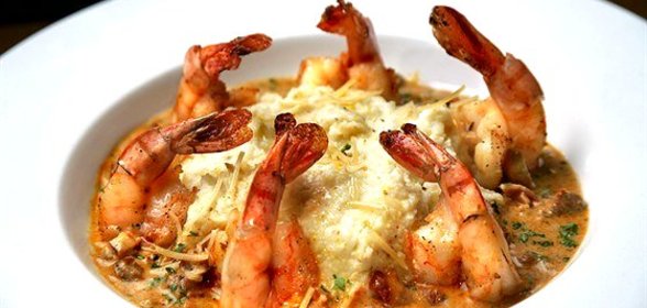 Острые креветки с голубым сыром и сельдереем