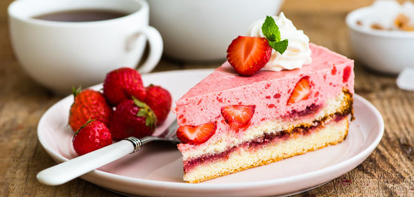 Йогуртовый торт с клубникой