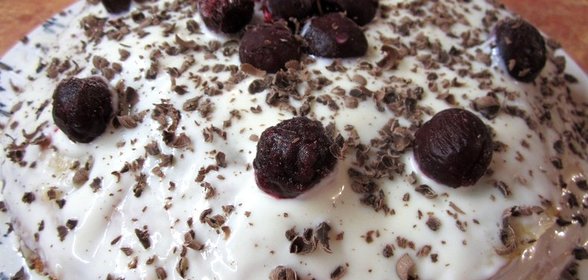 Блинный торт с вишней