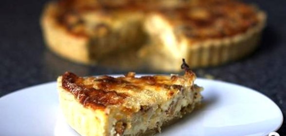 Пирог с луком и цветной капустой