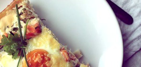 Рыбный пирог с картофелем и сливочным соусом