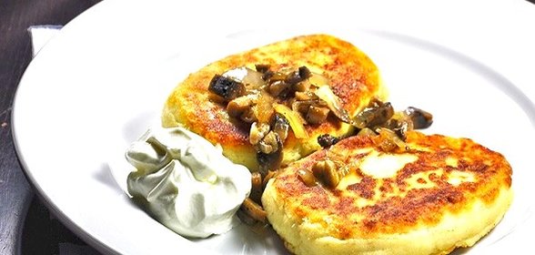 Картофельные пирожки с грибами